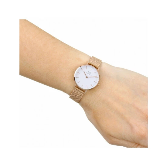 Daniel Wellington Petite Melrose Gold Watch Women White 6 Daniel Wellington Petite Melrose Gold Watch Women White - Image 4